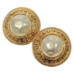 CHANEL Earring metal Gold CC Auth bs29160